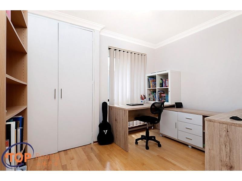 4 Colkirk Way, Willetton WA 6155