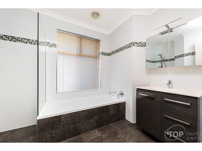 74 The Escarpment, Willetton WA 6155