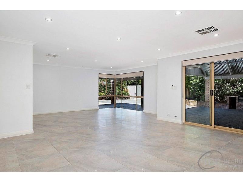 15 Sheldrake Way, Willetton WA 6155