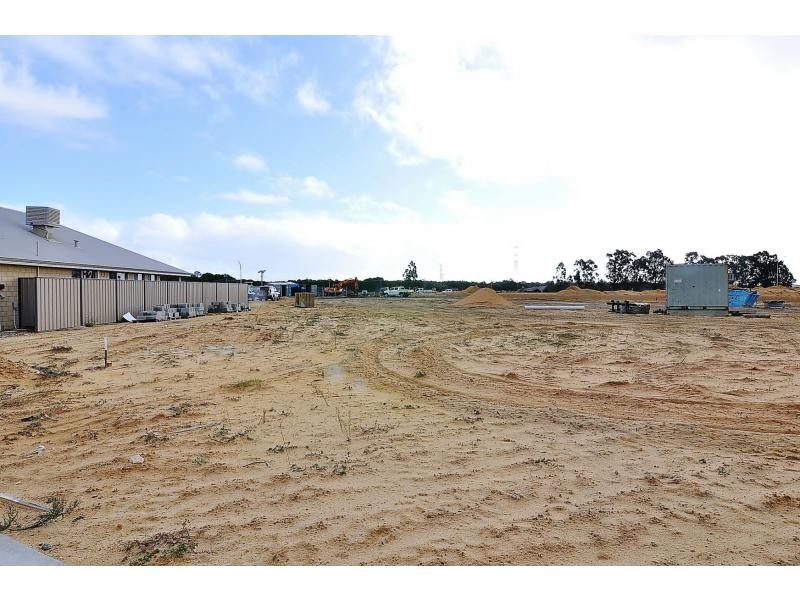 10 Toulon Mews, Piara Waters WA 6112