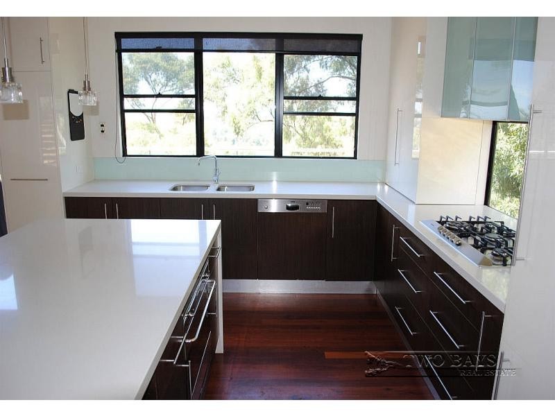 62-64 Eumeralla Grove, Mount Eliza VIC 3930