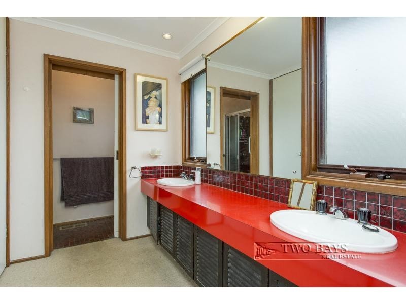15 Redbourne Avenue, Mount Eliza, Mount Eliza VIC 3930