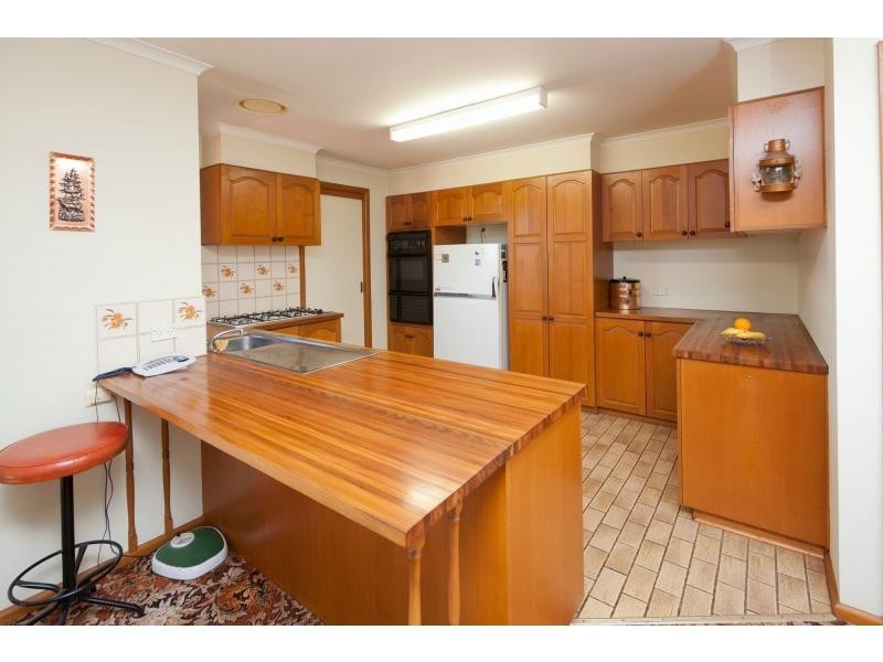 74 Wimborne Avenue, Mount Eliza VIC 3930