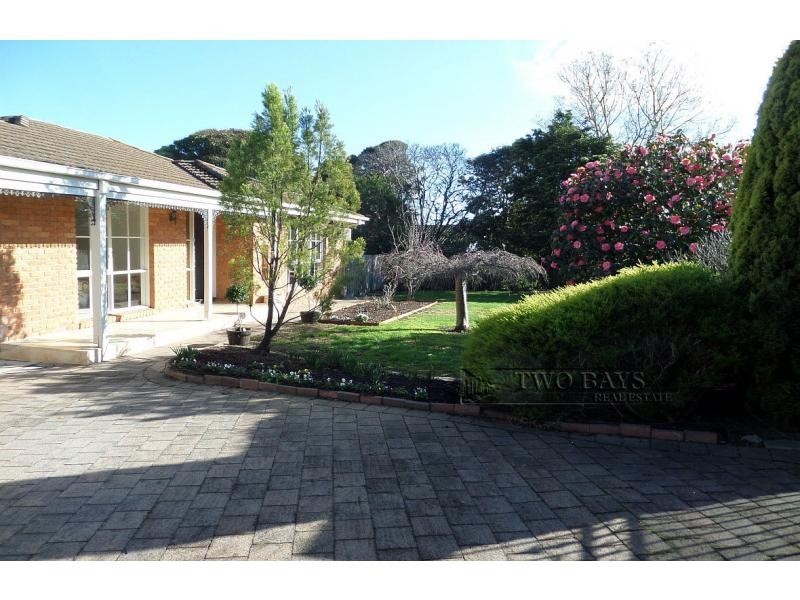 156 Canadian Bay Road, Mount Eliza, Mount Eliza VIC 3930