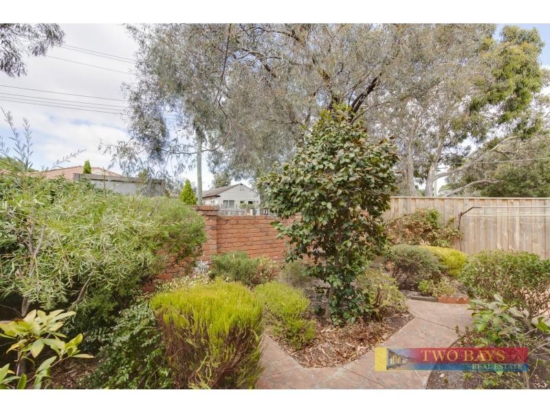 1/5 Betty Avenue, Mount Eliza VIC 3930