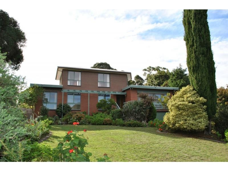 18 Glen Shian Lane, Mount Eliza VIC 3930