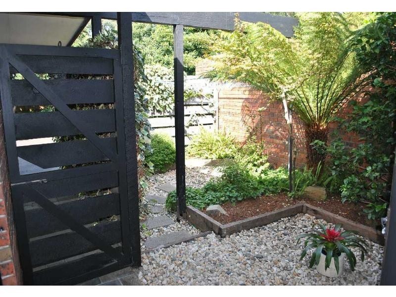 2/139 Mt Eliza Way, Mount Eliza VIC 3930