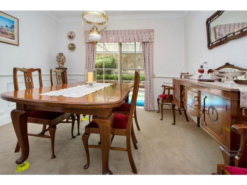 8 Walkers Road, Mount Eliza VIC 3930