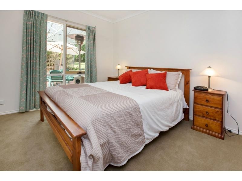 8 Walkers Road, Mount Eliza VIC 3930