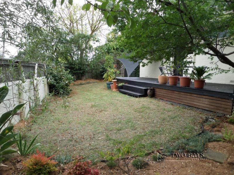 1/2 Coonara Avenue, Mount Eliza VIC 3930