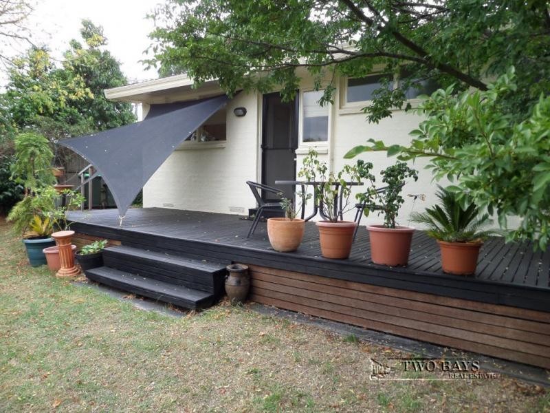 1/2 Coonara Avenue, Mount Eliza VIC 3930