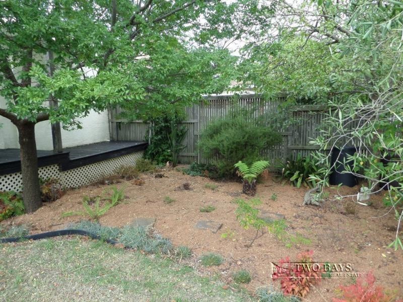 1/2 Coonara Avenue, Mount Eliza VIC 3930