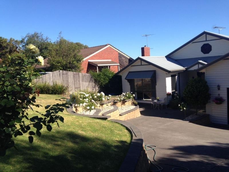 12 Brighton Crescent, Mount Eliza VIC 3930