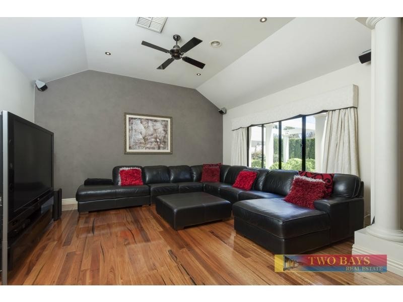 14 Rannoch Avenue, Mount Eliza VIC 3930