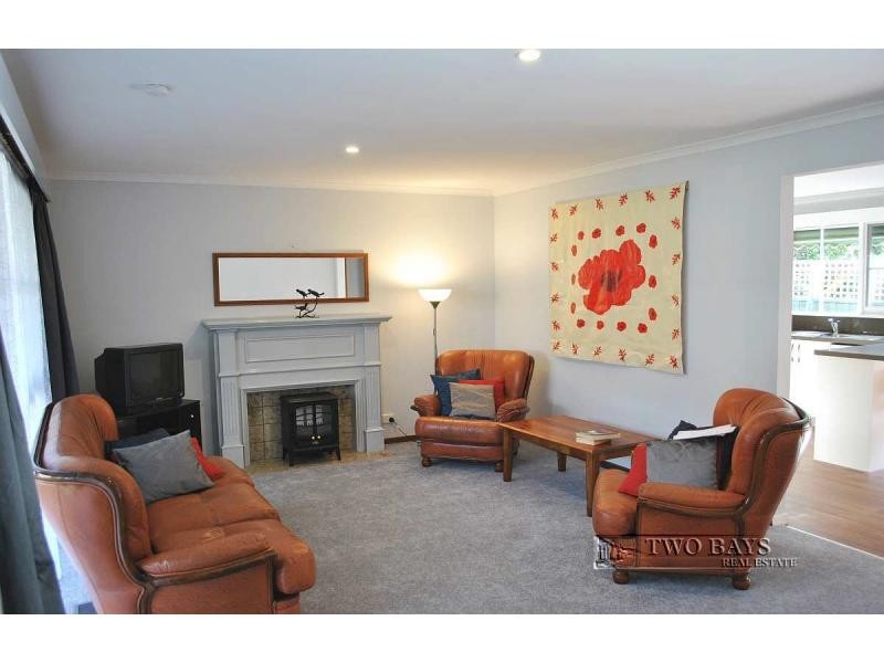 2/8 Roy Court, Mount Eliza VIC 3930