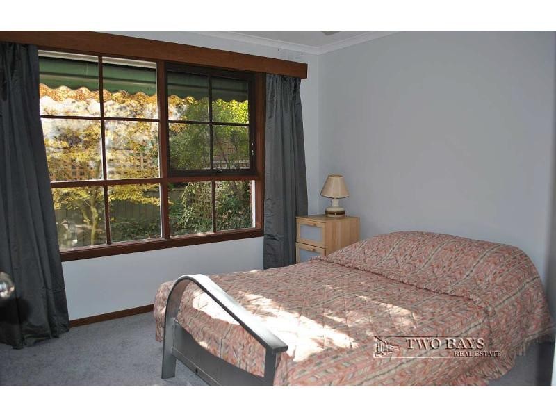 2/8 Roy Court, Mount Eliza VIC 3930