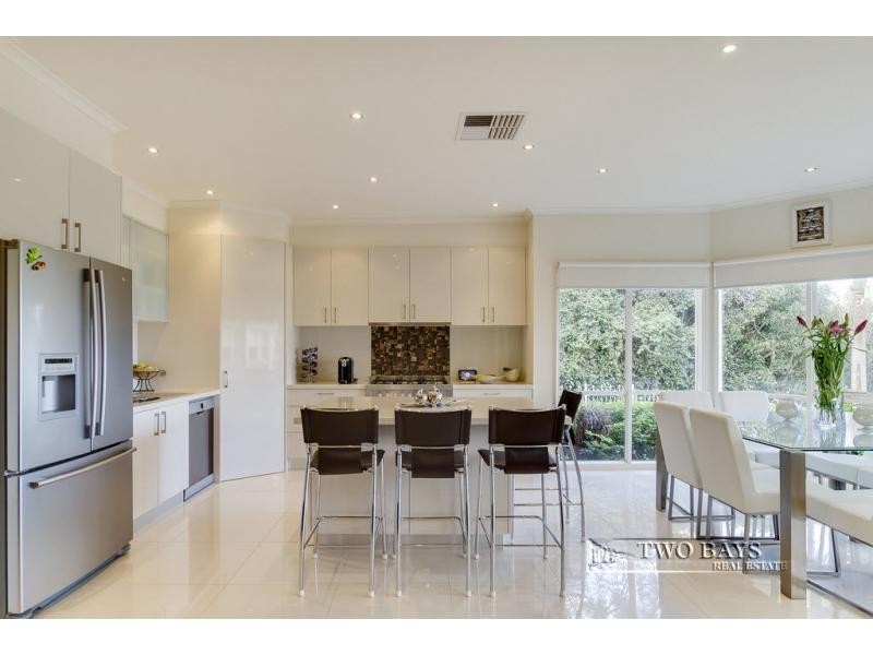 72 Station Street, Mount Eliza VIC 3930