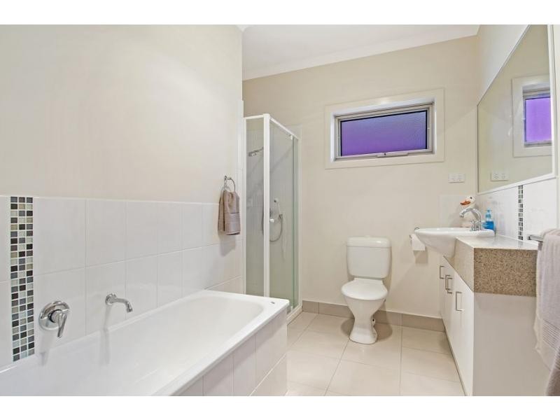 1B Cricklewood Avenue, Frankston VIC 3199