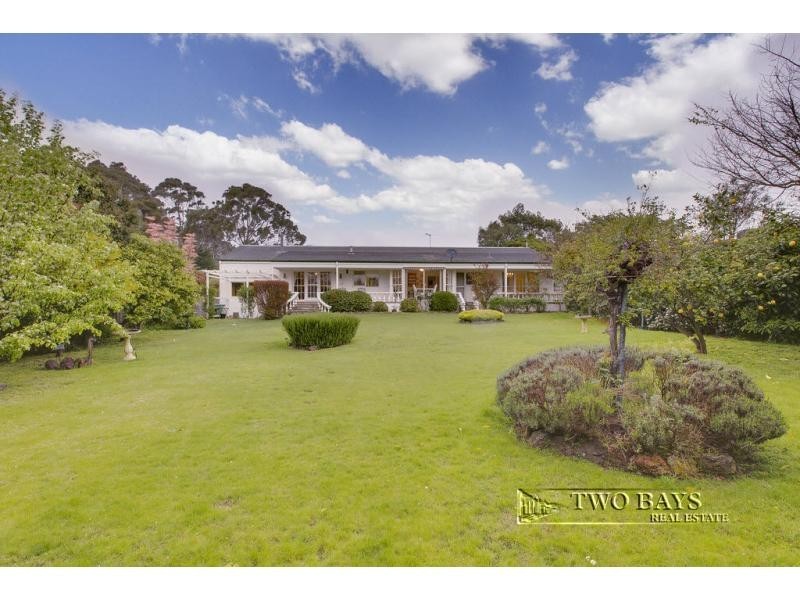 15 Allen Drive, Mount Eliza VIC 3930