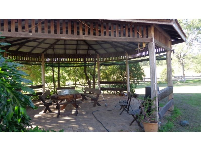 Fine Flower NSW 2460