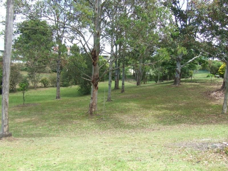 8 Weir Street, Nana Glen NSW 2450