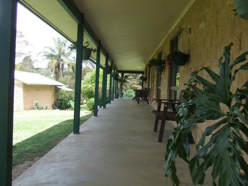 8 Weir Street, Nana Glen NSW 2450