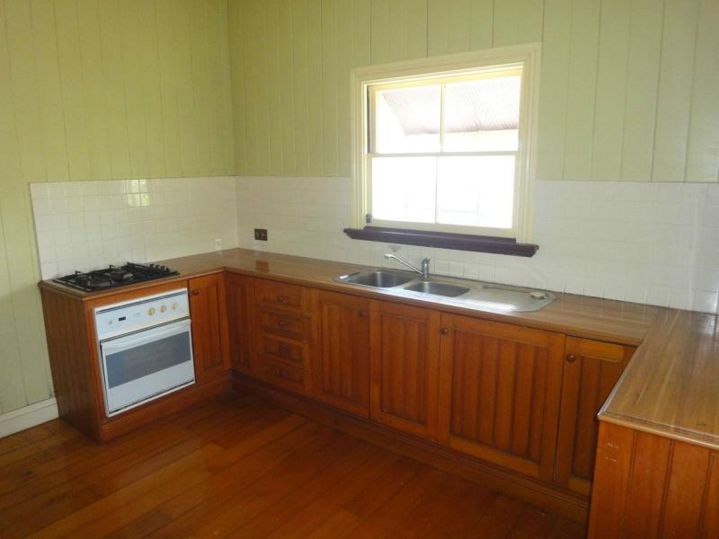 18 Hoogley Street, West End QLD 4101