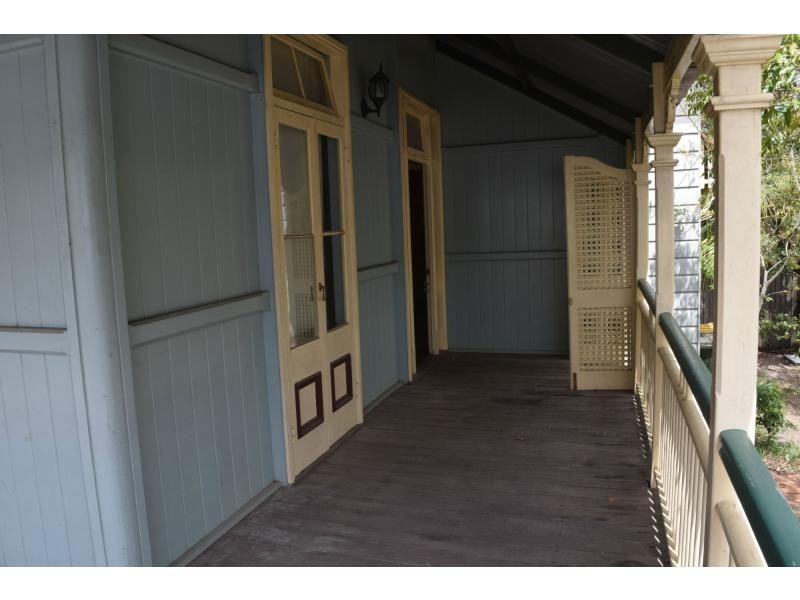 18 Hoogley Street, West End QLD 4101