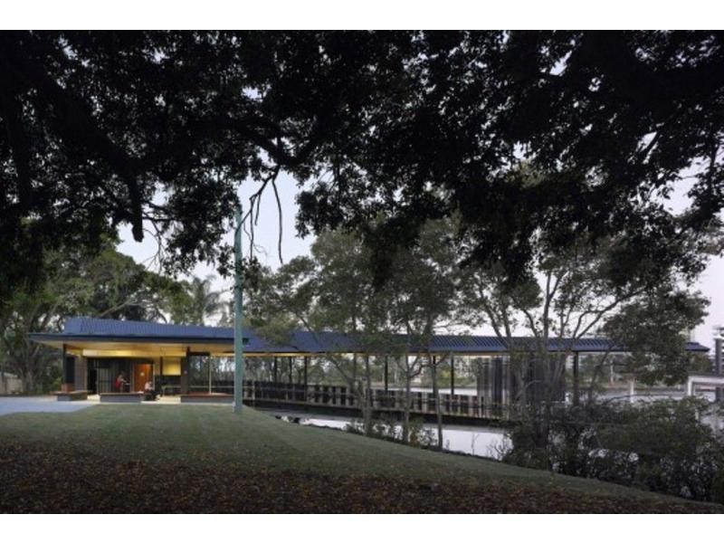 18 Hoogley Street, West End QLD 4101