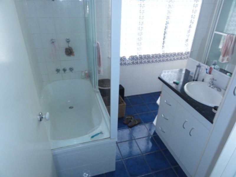 17 Tranters Avenue, Camp Hill QLD 4152