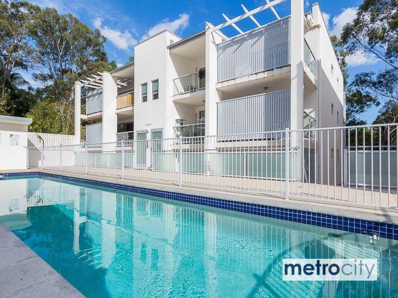 27/108 Nicholson Street, Greenslopes QLD 4120
