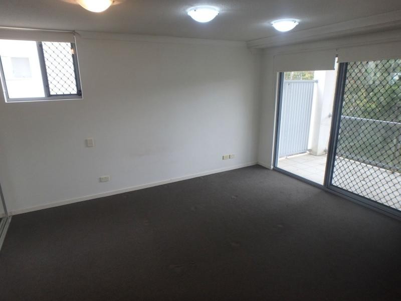 27/108 Nicholson Street, Greenslopes QLD 4120