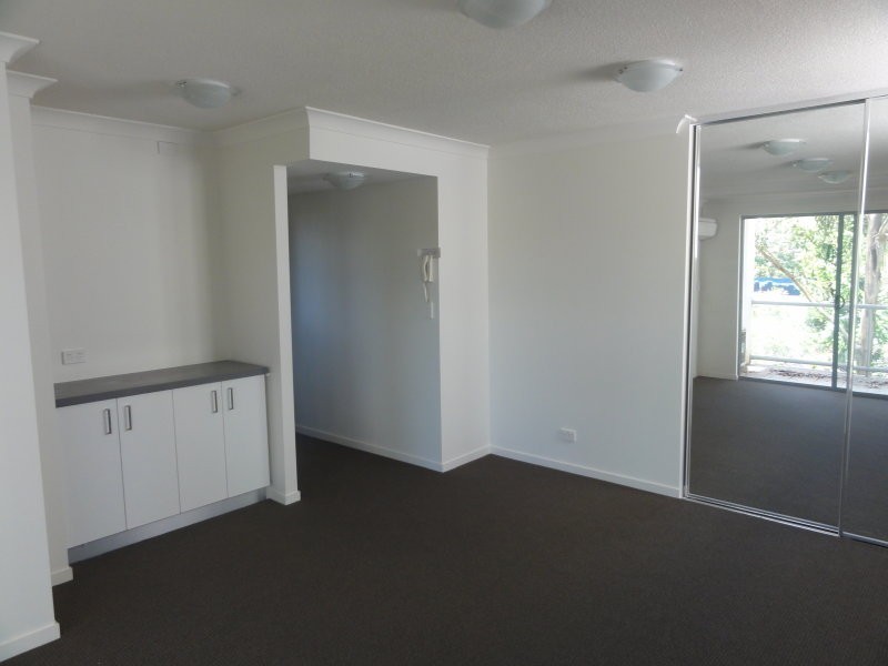 27/108 Nicholson Street, Greenslopes QLD 4120