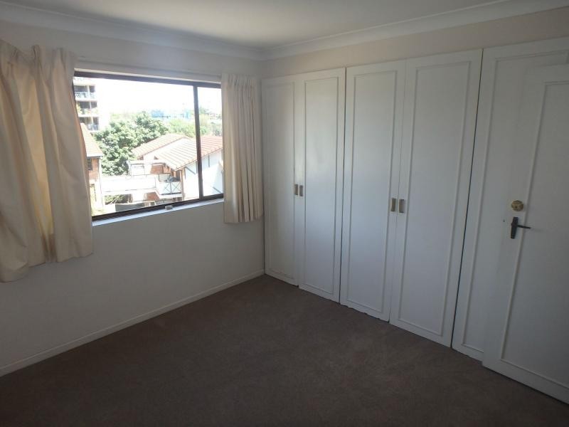 28/12 Patrick Lane, Toowong QLD 4066