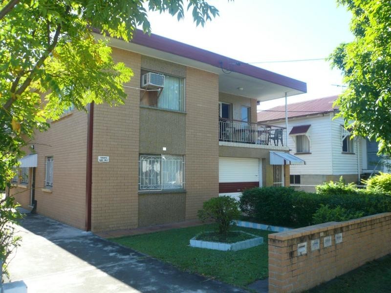 Unit 2/12 Jubilee Street, Greenslopes QLD 4120