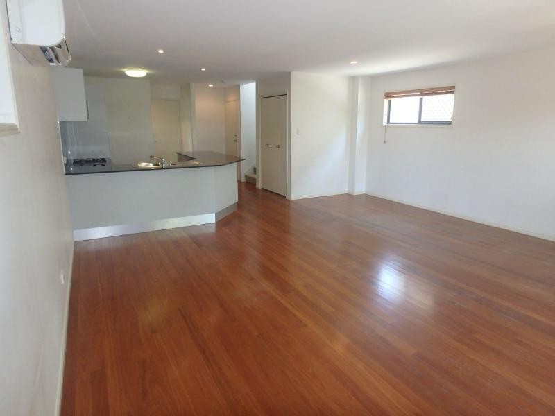 1/285 Riding Road, Balmoral QLD 4171