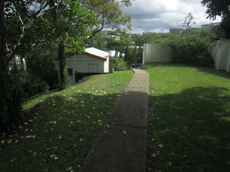 15 Oxford Terrace, Taringa QLD 4068