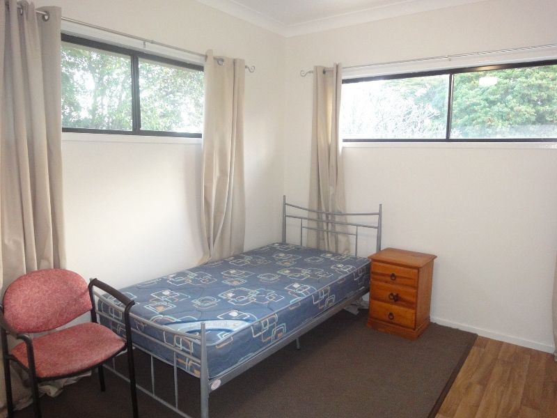 27 Cameron Street, Fairfield QLD 4103