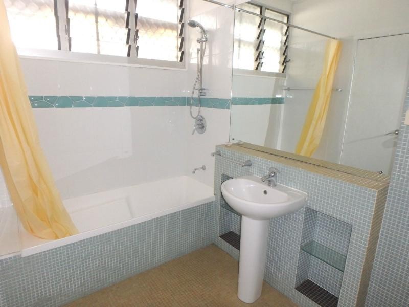 32 Hove Street, Highgate Hill QLD 4101