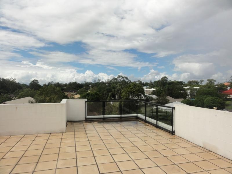 12/159 Clarence Road, Indooroopilly QLD 4068
