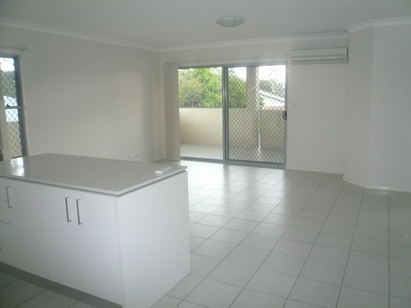 2/60 London Street, Nundah QLD 4012