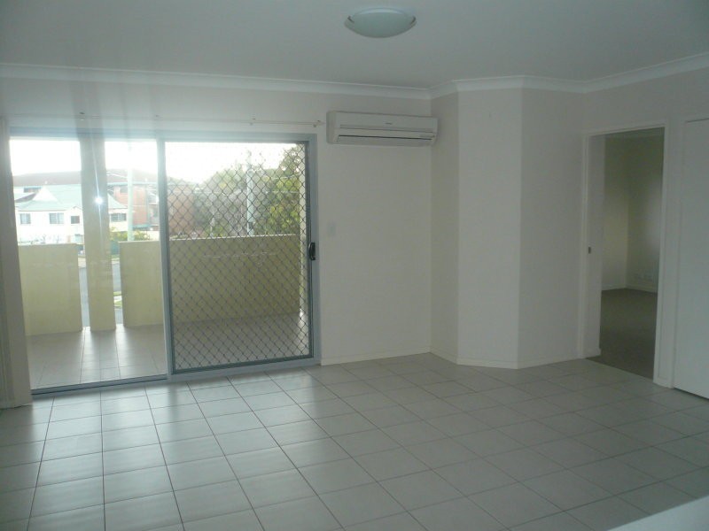 2/60 London Street, Nundah QLD 4012