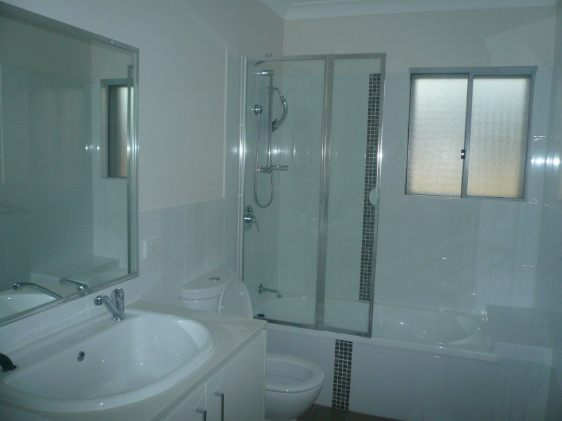 2/60 London Street, Nundah QLD 4012