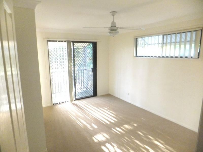 2/150 Riding Road, Balmoral QLD 4171