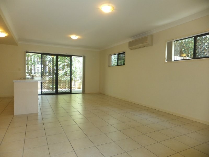 8/48 Halcomb Street, Zillmere QLD 4034