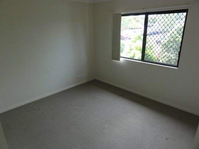 2/97 Wallace Street, Chermside QLD 4032