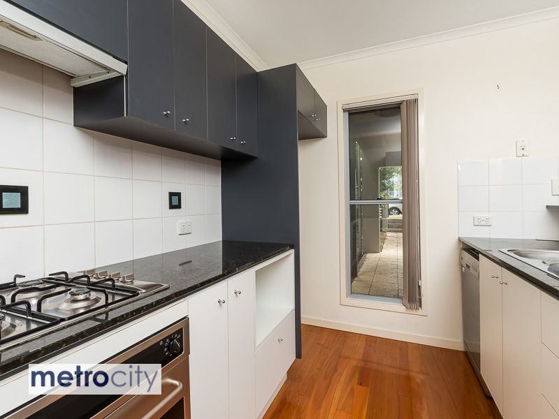 1/80-82 Clarence Road, Indooroopilly QLD 4068