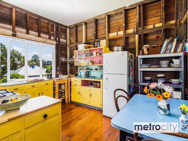 25 Middle Street, Highgate Hill QLD 4101