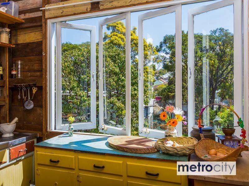 25 Middle Street, Highgate Hill QLD 4101