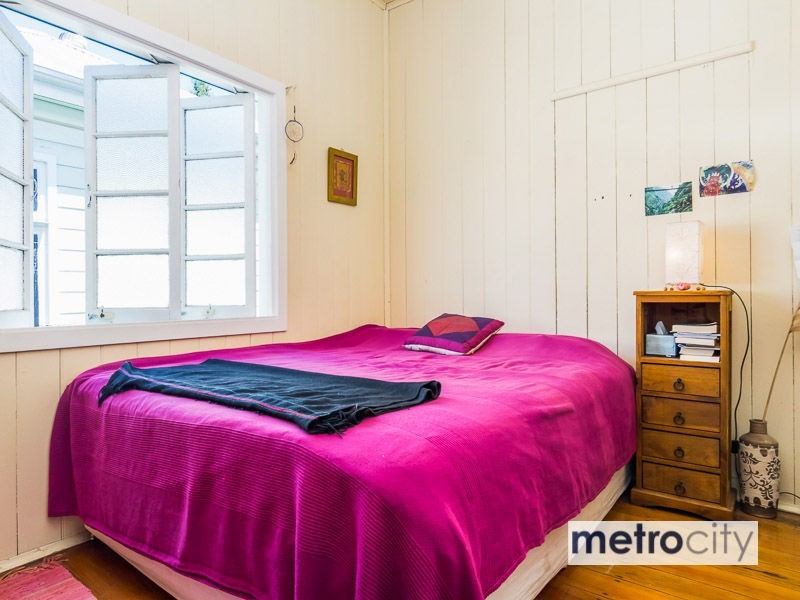 25 Middle Street, Highgate Hill QLD 4101